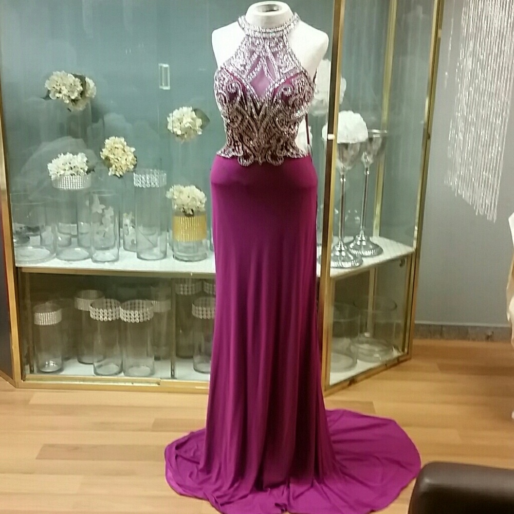 Prom dress - Picture 2 of 4